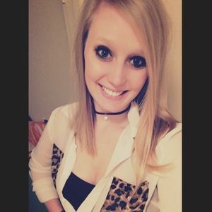 Meet your Posher, Kenzie